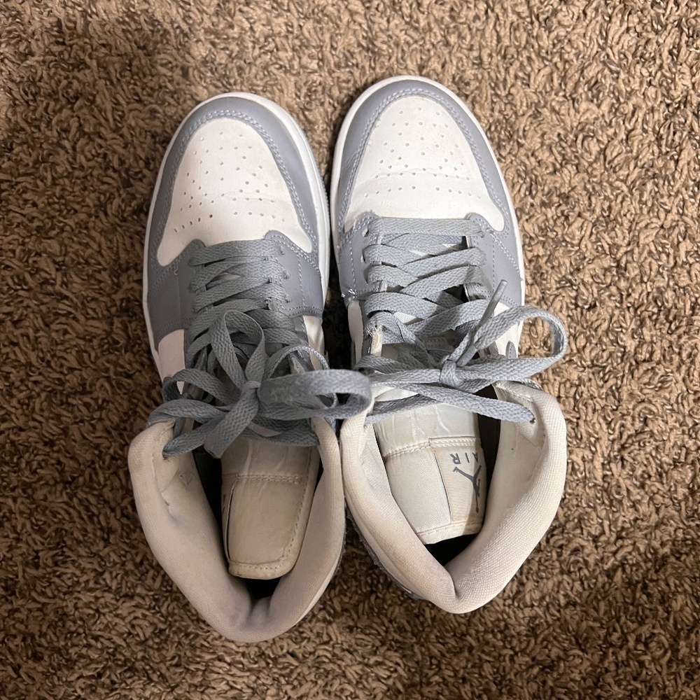 Jordan 1 Mids